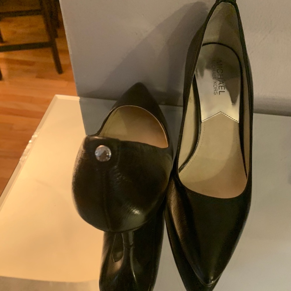 Michael Kors Flex Pumps